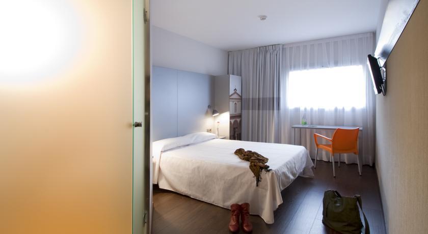 B&B Hotel Barcelona Mollet Mollet del Vallès Buitenkant foto